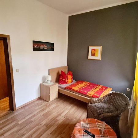 Hotel-Garni "Zum Loewen" บาด ไฟรเอนวาลเดอ ภายนอก รูปภาพ